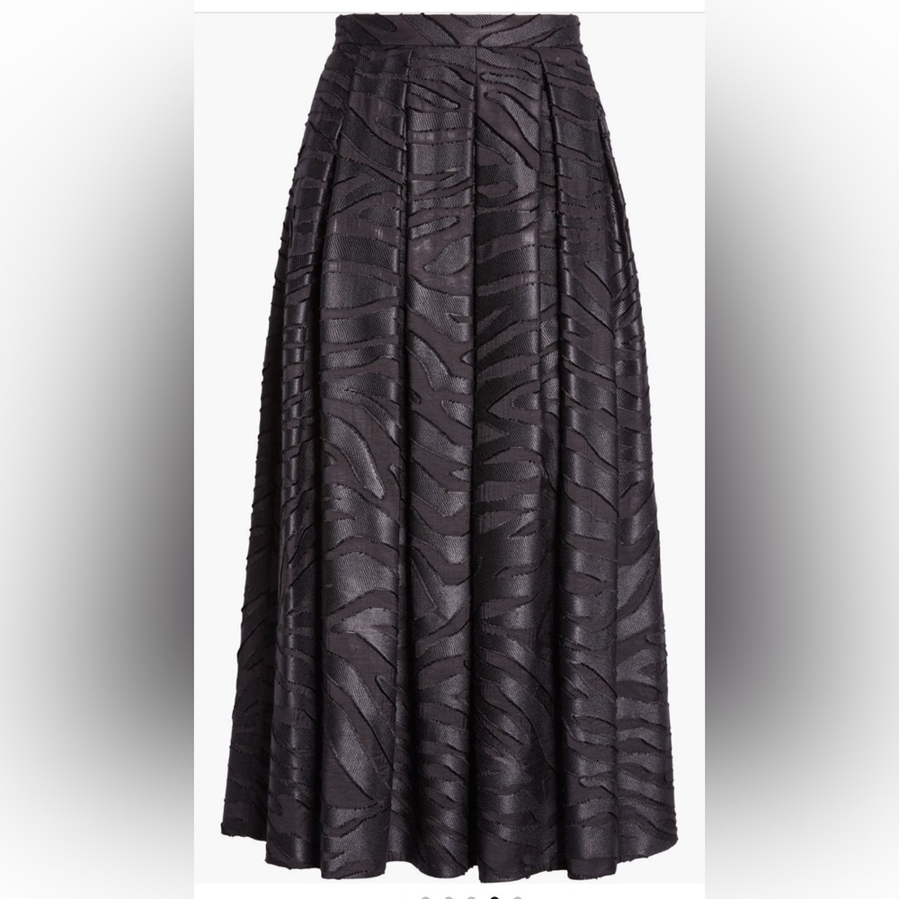 NWT St. John Pleated Zebra Fil Coupé Skirt, Size 6